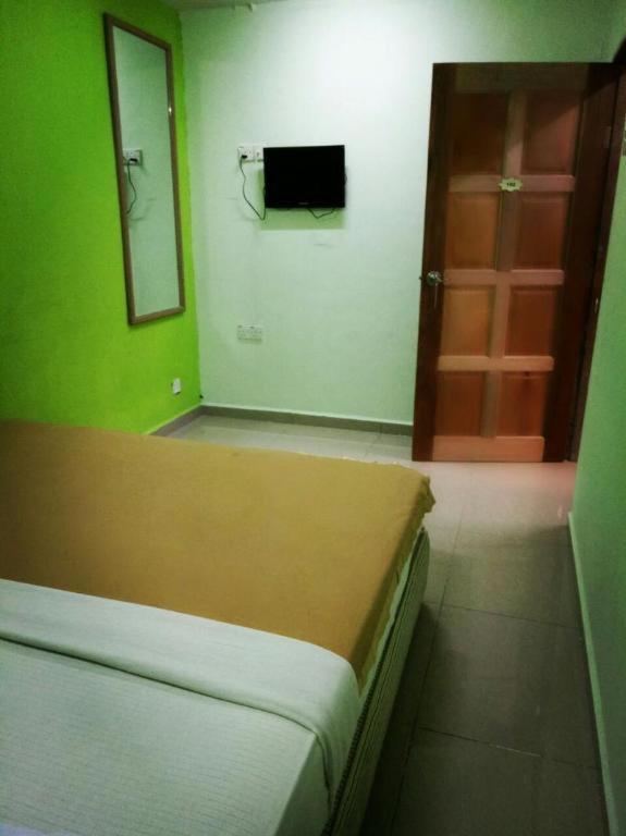 F Hotel Sungai Dua Bukit Extérieur photo