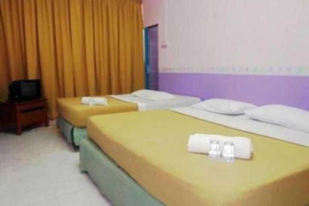 F Hotel Sungai Dua Bukit Extérieur photo