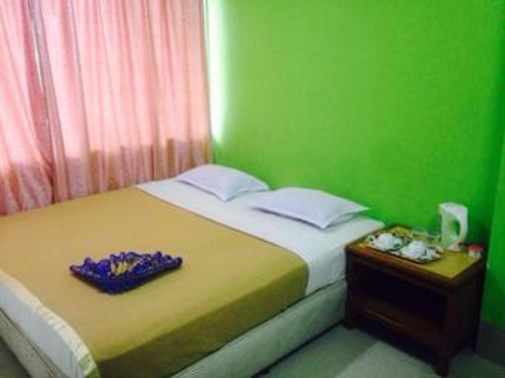 F Hotel Sungai Dua Bukit Extérieur photo