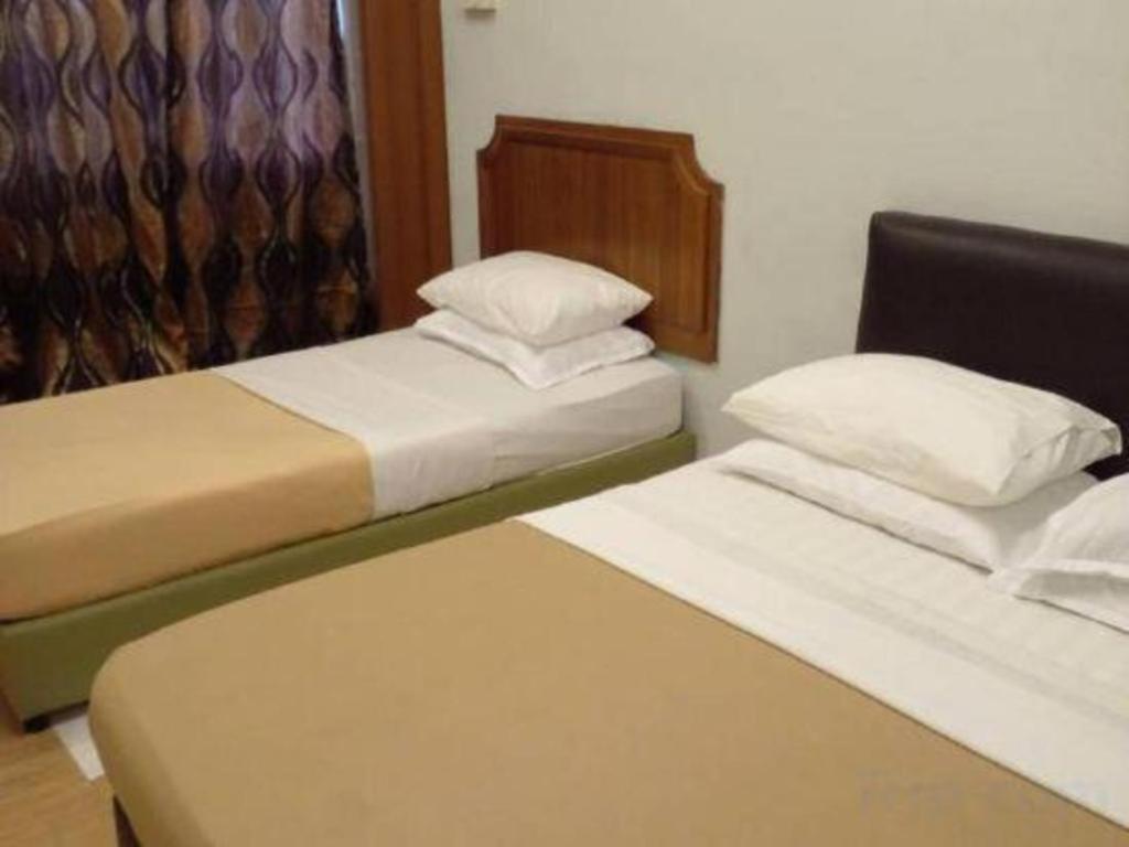 F Hotel Sungai Dua Bukit Extérieur photo